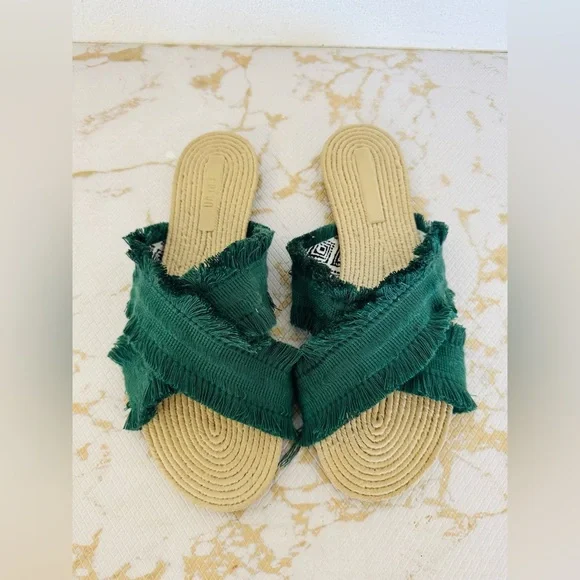 🔥🔥FINAL CLEARENCE🔥🔥 CREVO Monroe Green Frayed Slide Sandals - Picture 4 of 5